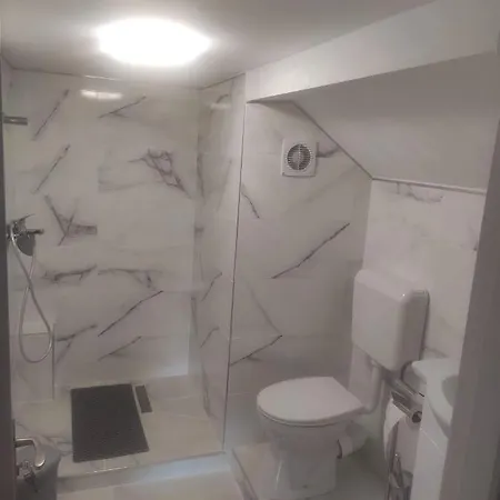 Lovely Loft كلوج-نابوكا